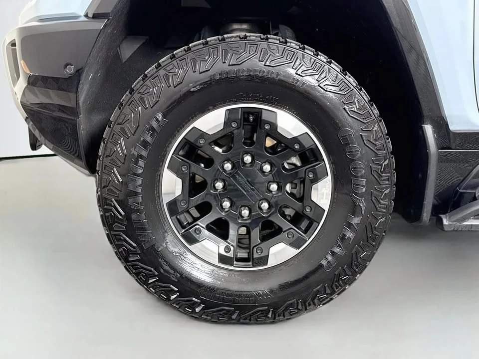 2024 GMC Hummer EV - Image 20 of 20