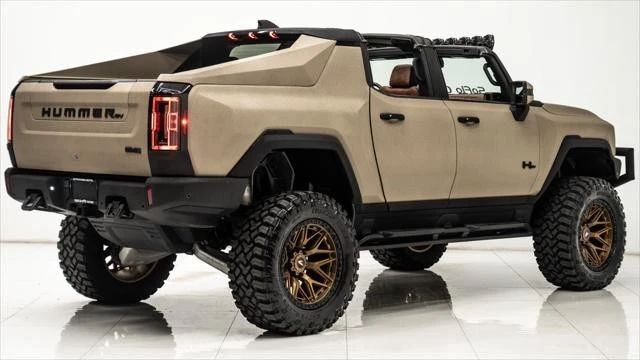 2024 GMC Hummer EV - Image 9 of 21