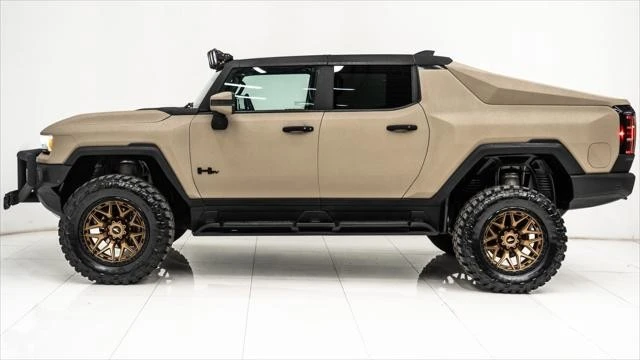 2024 GMC Hummer EV - Image 17 of 21