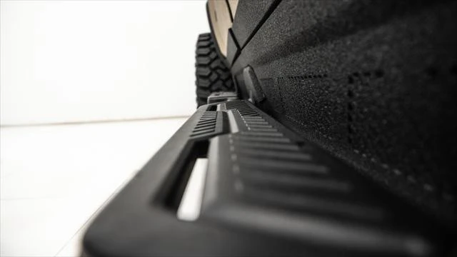 2024 GMC Hummer EV - Image 19 of 21