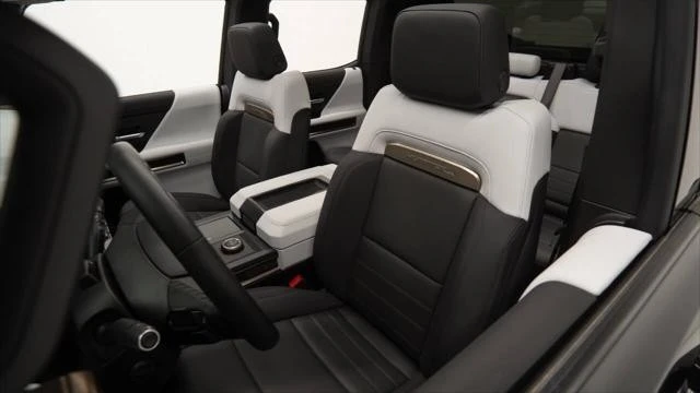 2024 GMC Hummer EV - Image 12 of 18
