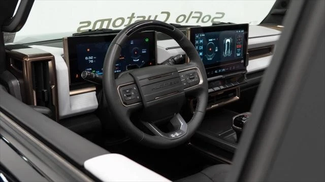 2024 GMC Hummer EV - Image 13 of 18