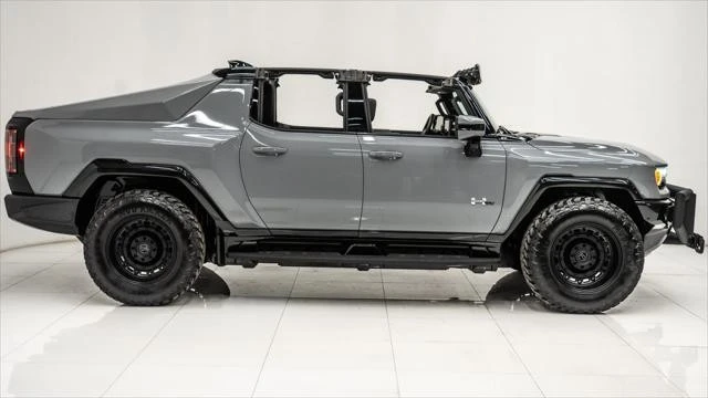 2024 GMC Hummer EV - Image 7 of 31