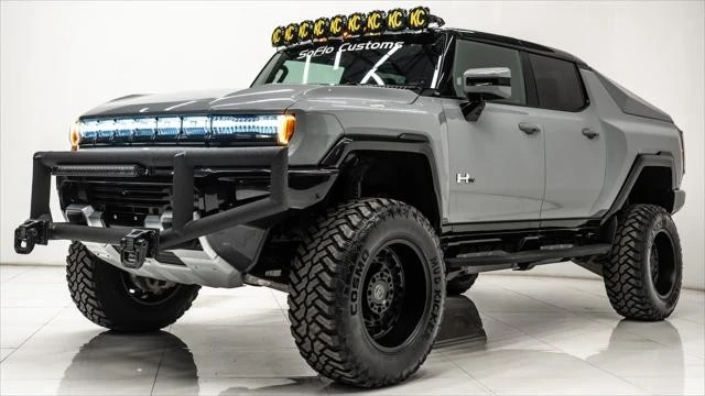 2024 GMC Hummer EV - Image 21 of 31
