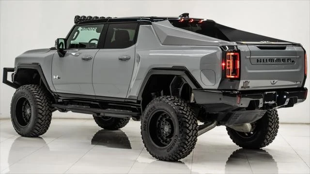 2024 GMC Hummer EV - Image 16 of 31