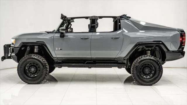 2024 GMC Hummer EV - Image 20 of 31