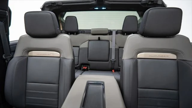 2024 GMC Hummer EV - Image 5 of 31