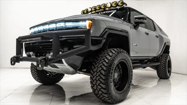 2024 GMC Hummer EV - Image 22 of 31