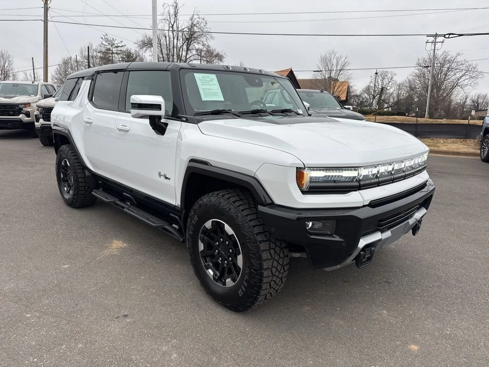 2024 GMC Hummer EV - Image 7 of 12