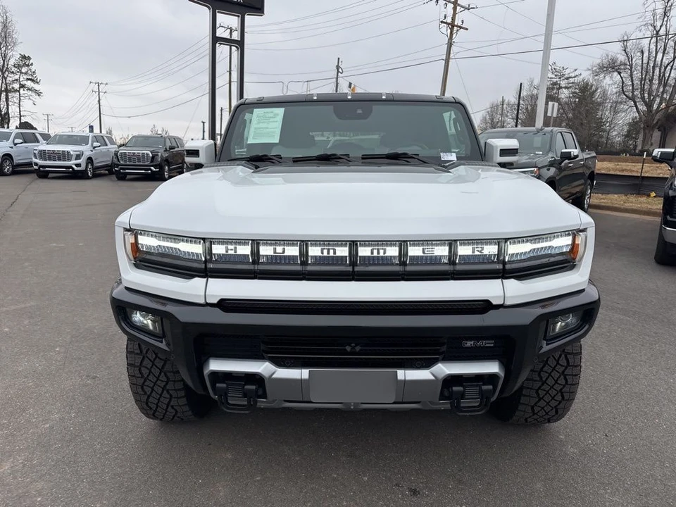 2024 GMC Hummer EV - Image 8 of 12