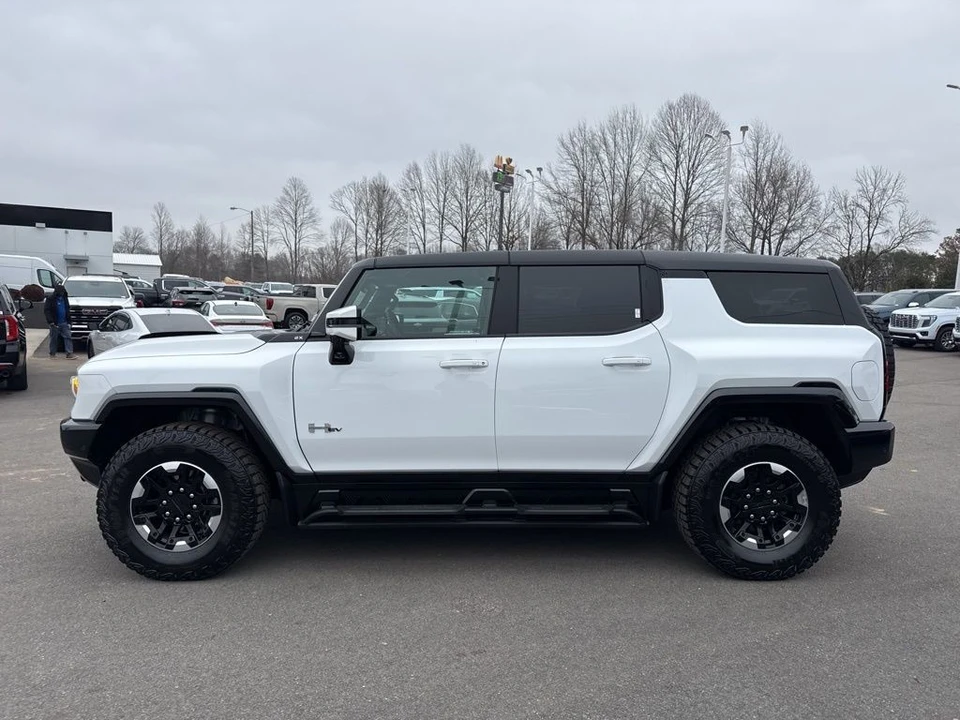 2024 GMC Hummer EV - Image 2 of 12