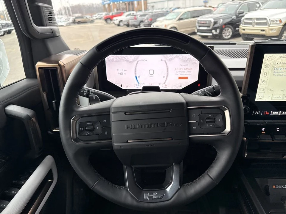 2024 GMC Hummer EV - Image 15 of 21