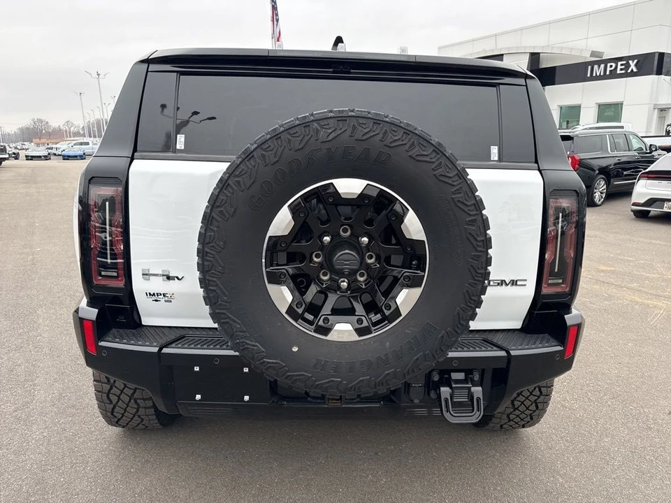 2024 GMC Hummer EV - Image 4 of 12