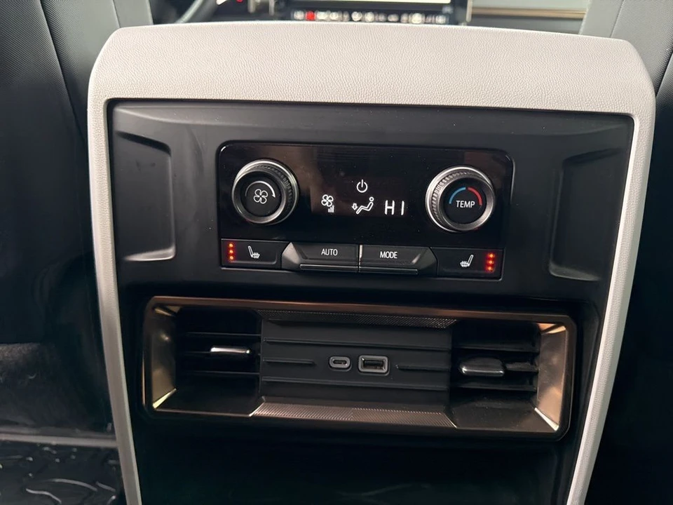 2024 GMC Hummer EV - Image 13 of 21