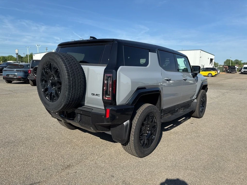 2024 GMC Hummer EV - Image 3 of 7
