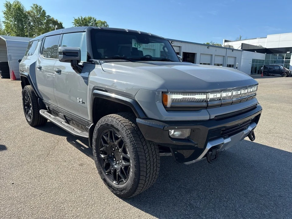 2024 GMC Hummer EV - Image 4 of 7
