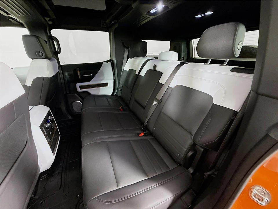 2024 GMC Hummer EV - Image 16 of 21