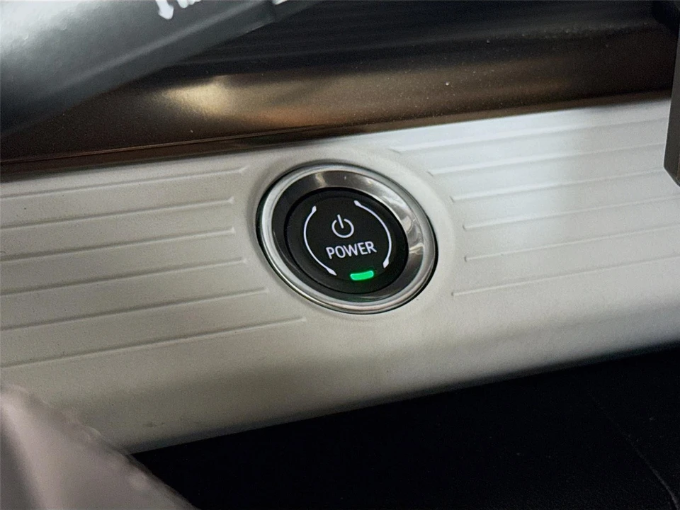 2024 GMC Hummer EV - Image 12 of 21