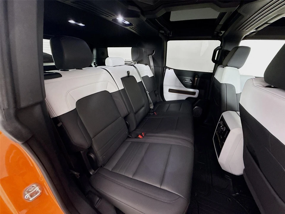 2024 GMC Hummer EV - Image 21 of 21