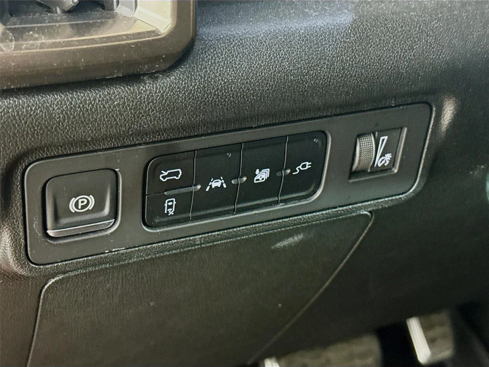 2024 GMC Hummer EV - Image 4 of 14