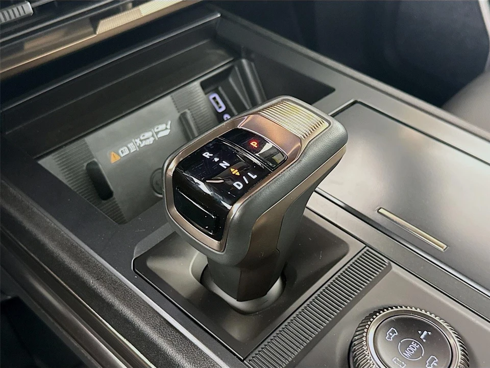 2024 GMC Hummer EV - Image 14 of 21