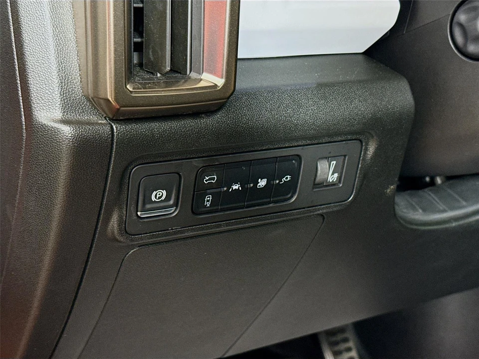 2024 GMC Hummer EV - Image 7 of 21
