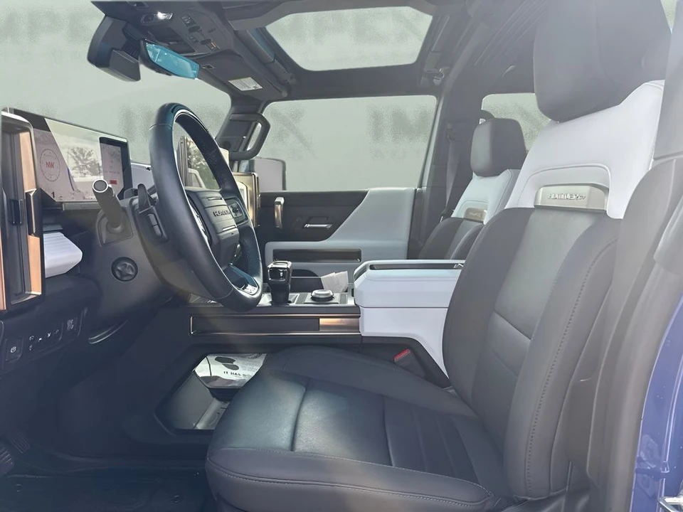 2024 GMC Hummer EV - Image 9 of 15