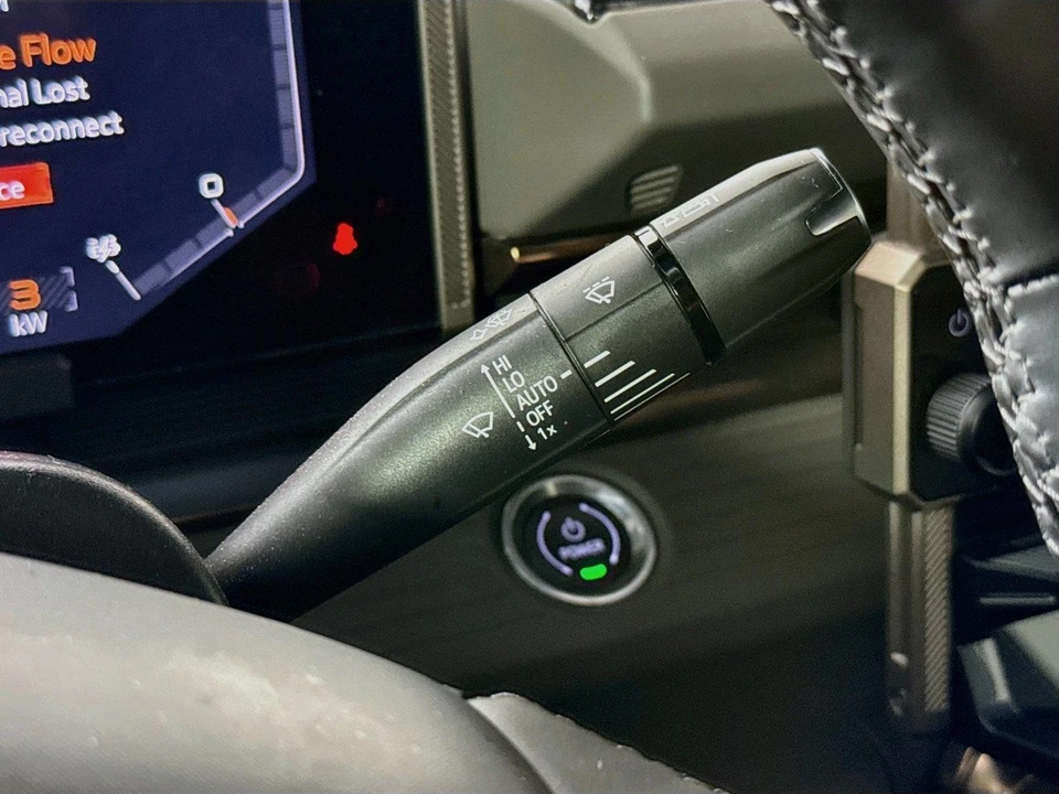 2024 GMC Hummer EV - Image 15 of 30