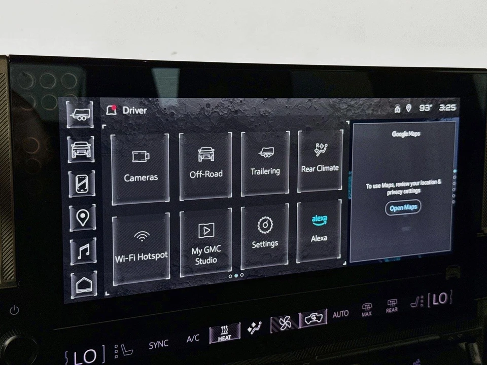 2024 GMC Hummer EV - Image 18 of 30