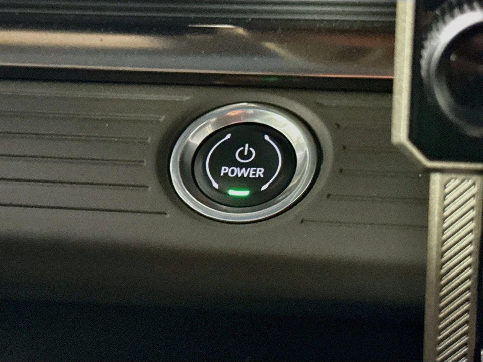 2024 GMC Hummer EV - Image 20 of 30