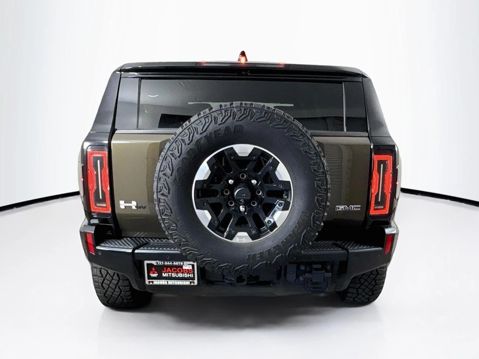 2024 GMC Hummer EV - Image 5 of 30