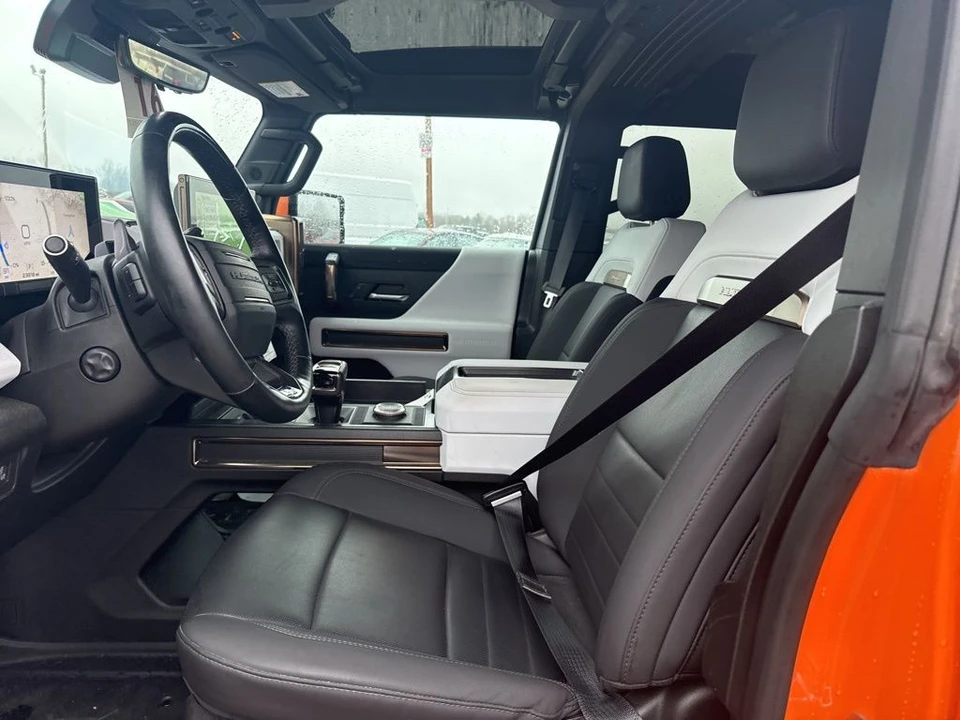 2024 GMC Hummer EV - Image 5 of 8