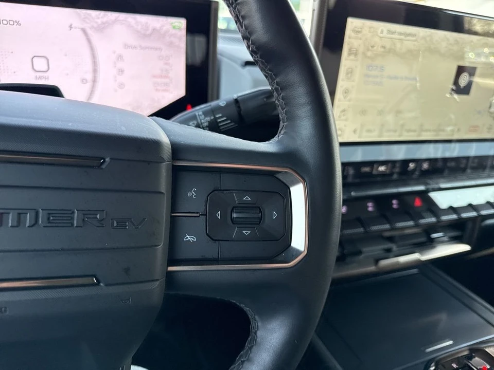 2024 GMC Hummer EV - Image 17 of 21