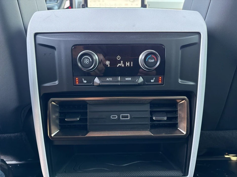 2024 GMC Hummer EV - Image 13 of 21