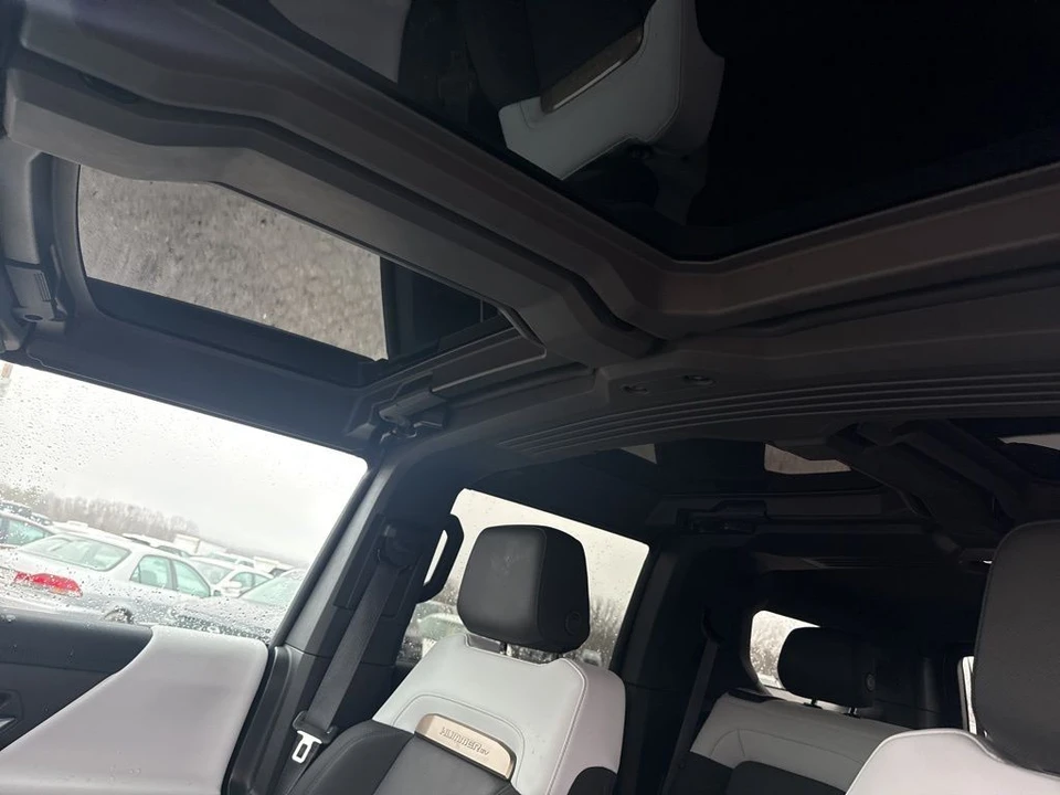 2024 GMC Hummer EV - Image 6 of 8