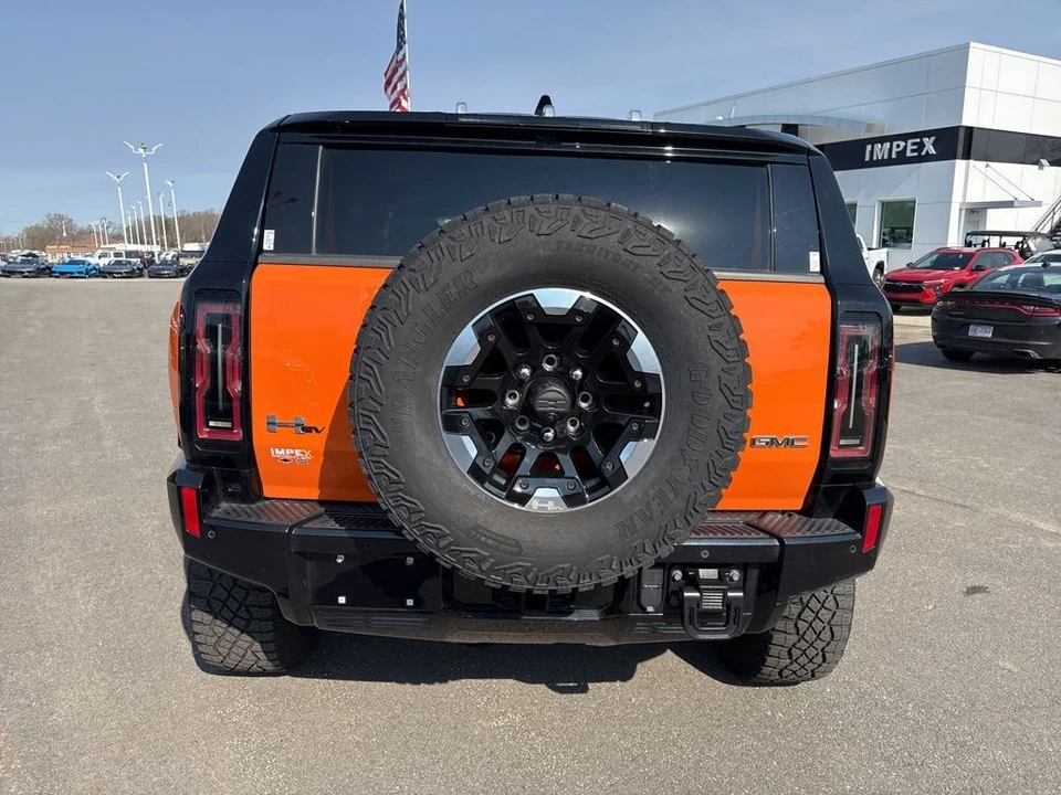 2024 GMC Hummer EV - Image 4 of 21