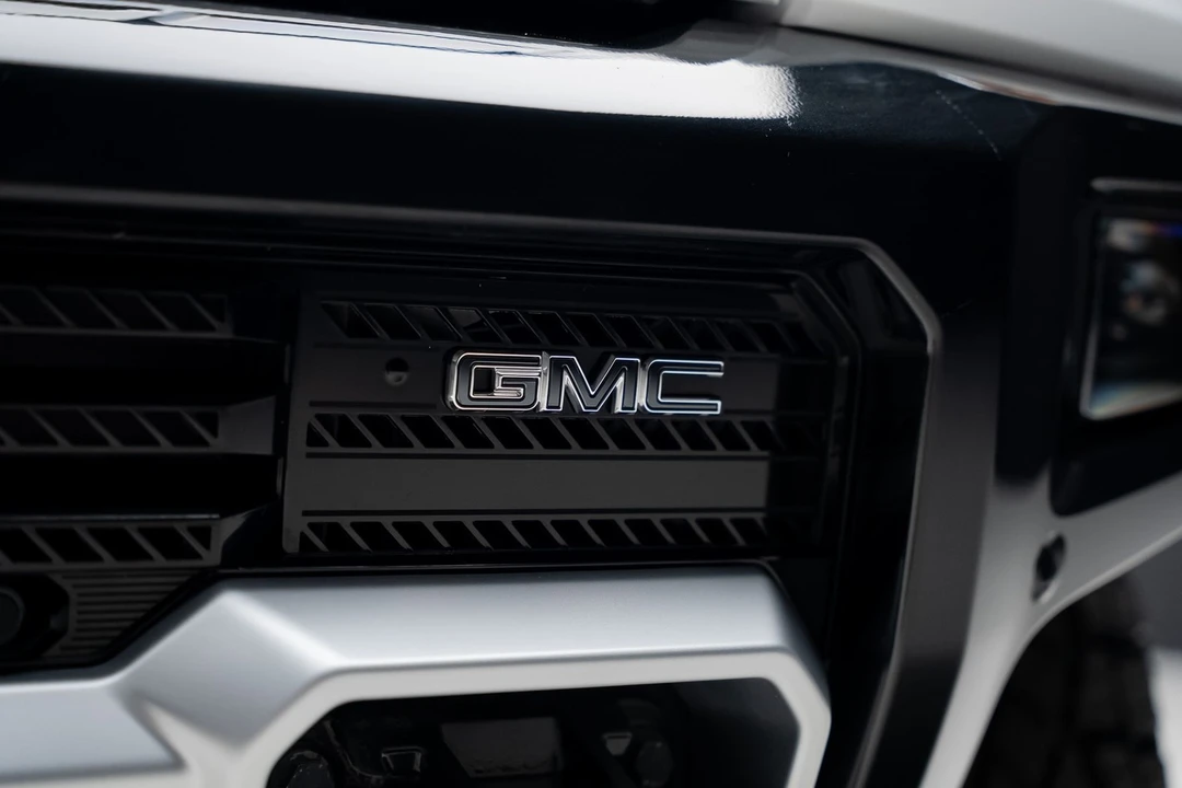 2024 GMC Hummer EV - Image 14 of 21