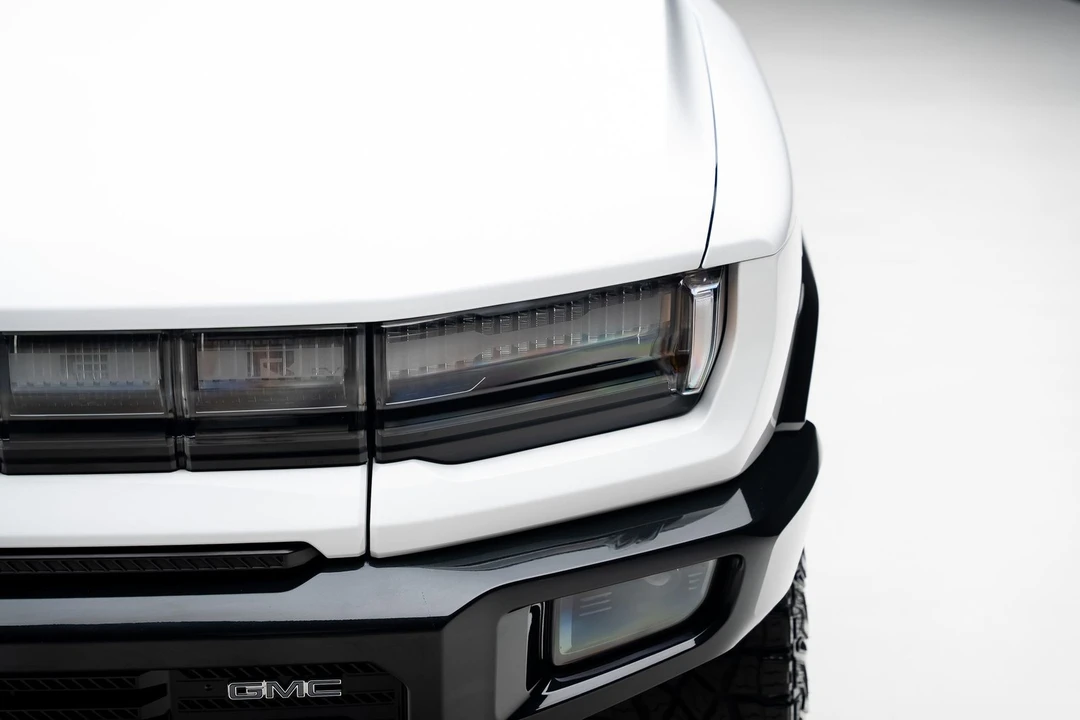 2024 GMC Hummer EV - Image 11 of 21