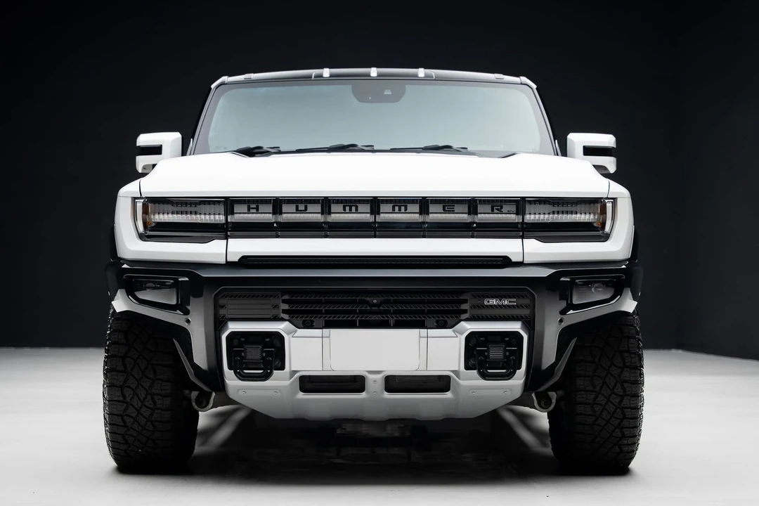 2024 GMC Hummer EV - Image 8 of 21