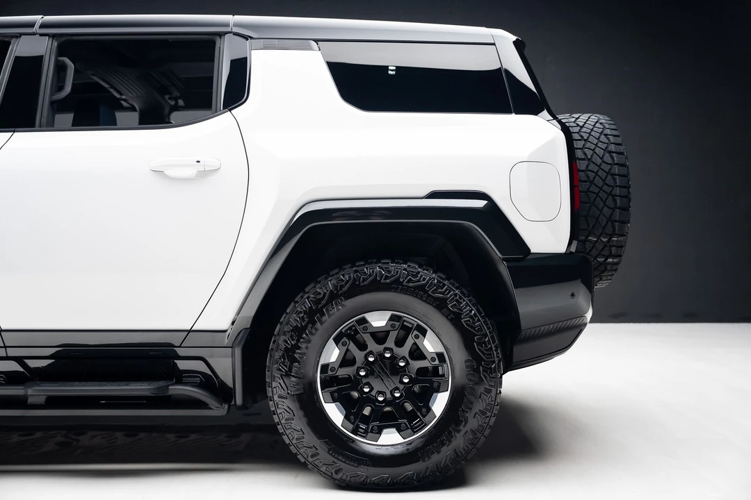 2024 GMC Hummer EV - Image 21 of 21