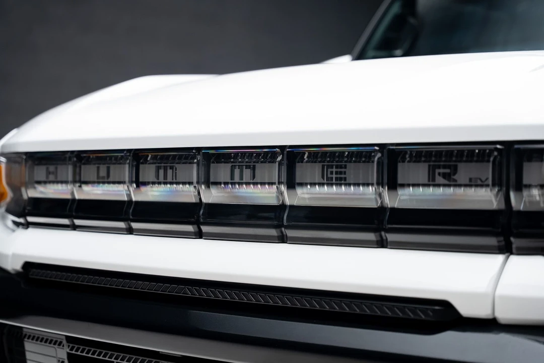 2024 GMC Hummer EV - Image 13 of 21