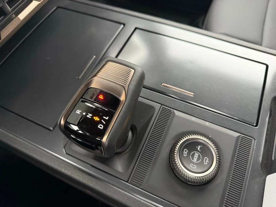 2024 GMC Hummer EV - Image 21 of 21