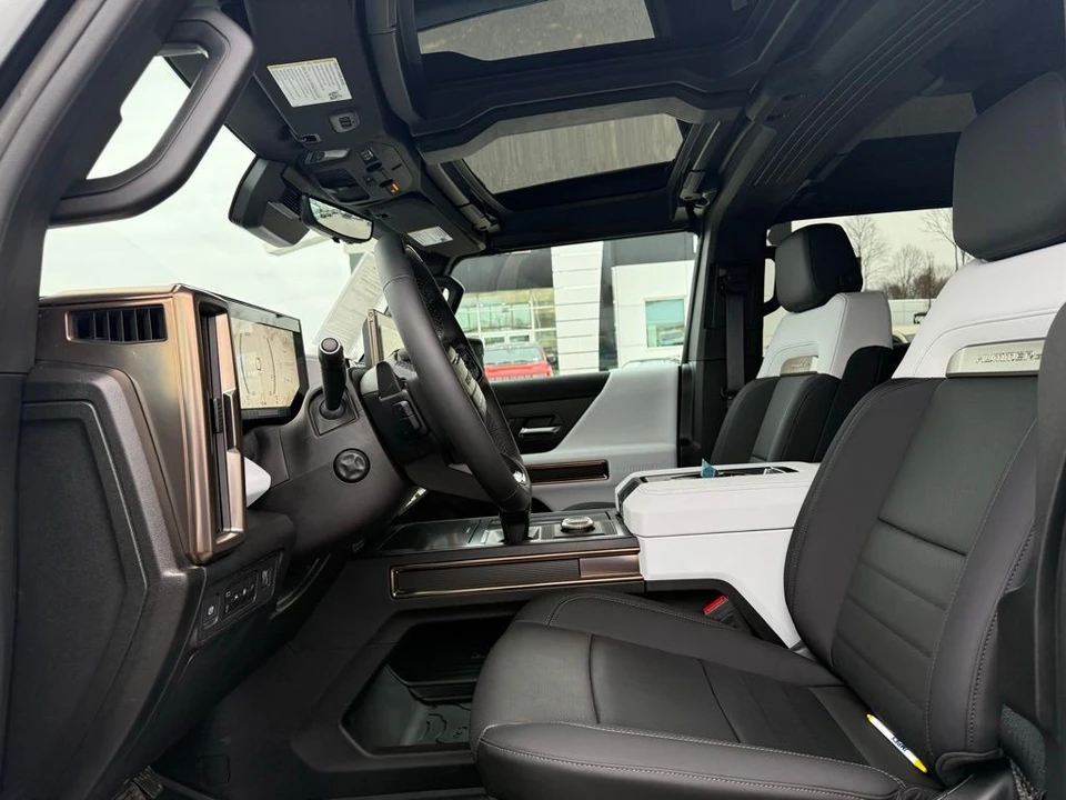 2024 GMC Hummer EV - Image 11 of 21