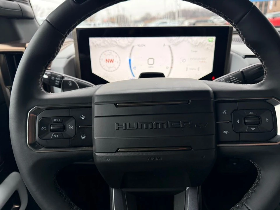 2024 GMC Hummer EV - Image 18 of 21