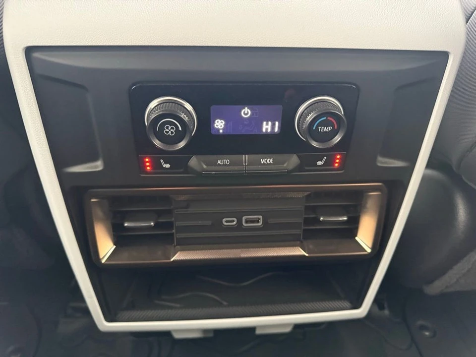2024 GMC Hummer EV - Image 15 of 21