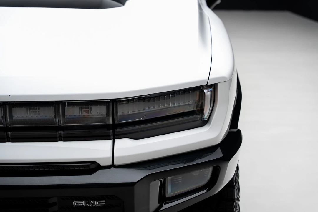 2024 GMC Hummer EV - Image 13 of 21