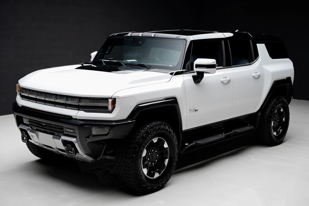 2024 GMC Hummer EV - Image 5 of 21
