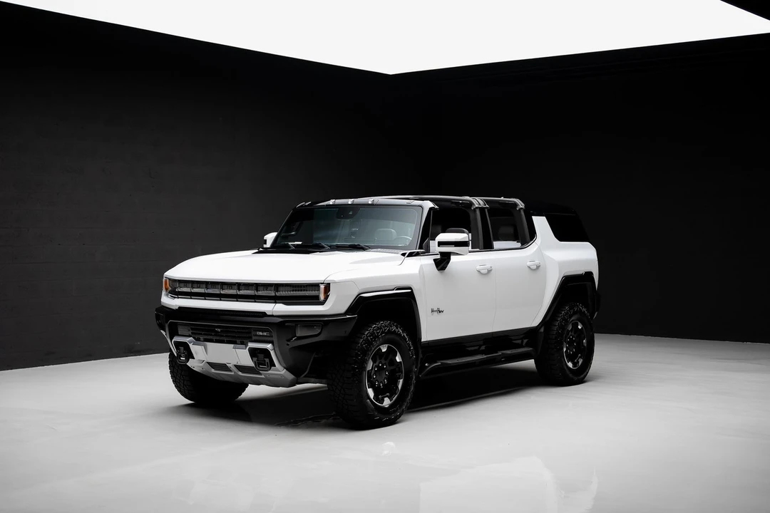 2024 GMC Hummer EV - Image 6 of 21