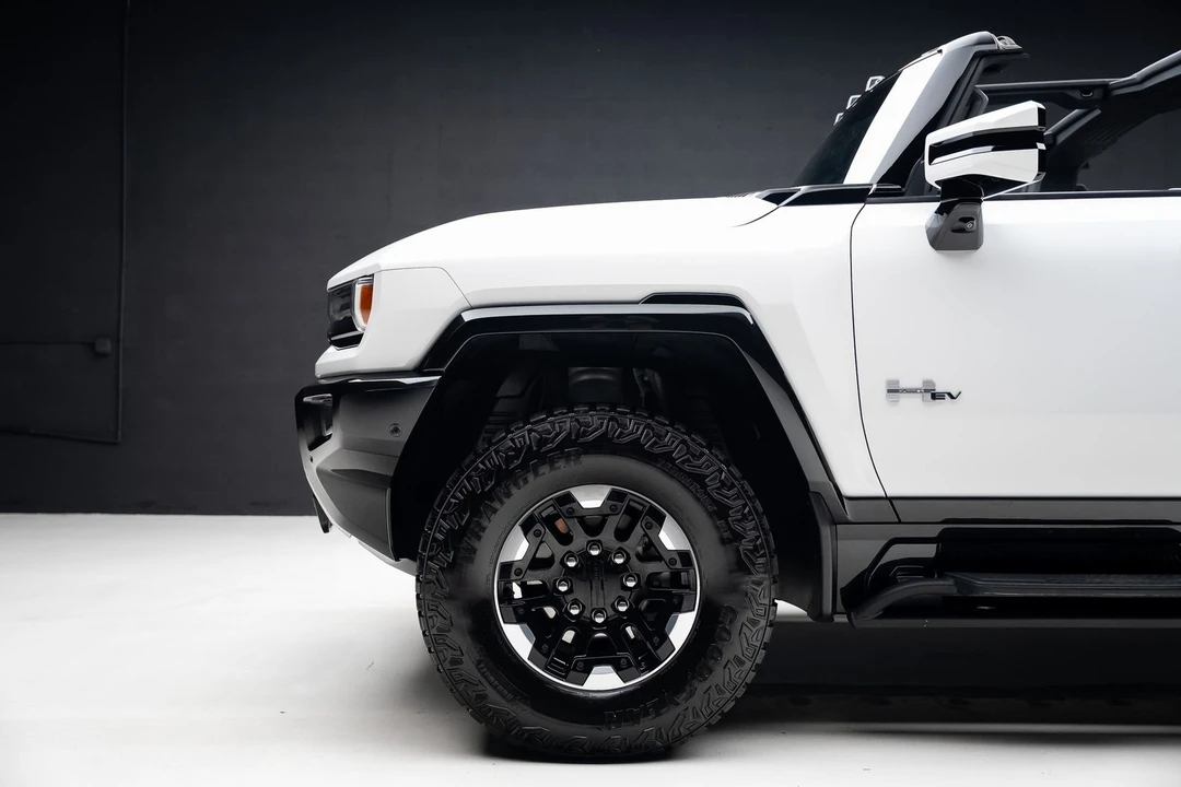 2024 GMC Hummer EV - Image 21 of 21