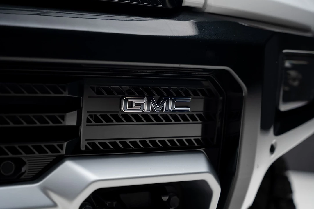 2024 GMC Hummer EV - Image 16 of 21